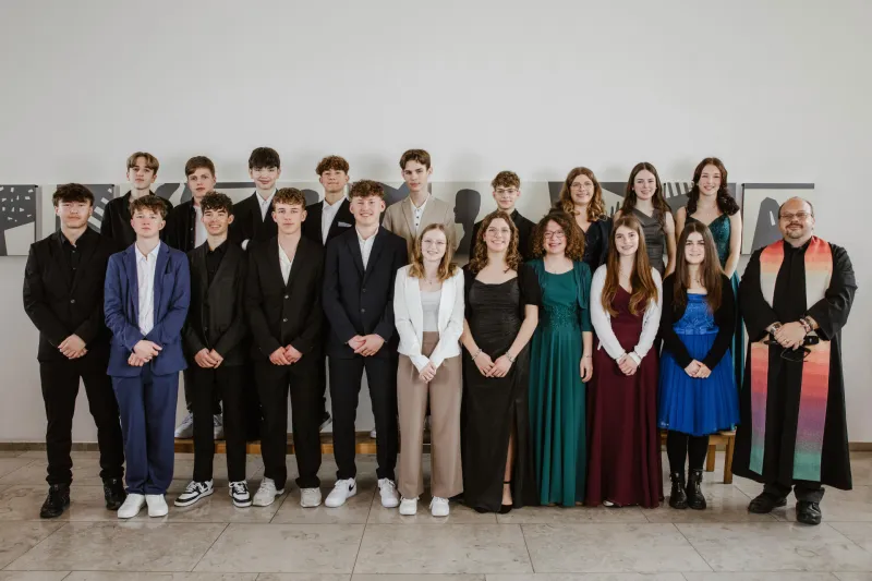 2026.03.29_Konfirmation_286 (Foto: Sekretariat Niederamt) 2026.03.29_Konfirmation_286: 19 Konfirmand*innen (Foto: Sekretariat Niederamt)